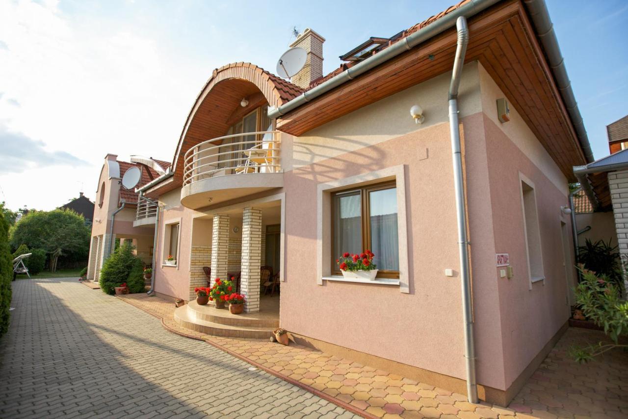 Aranyapartman Hajduszoboszlo Ngoại thất bức ảnh